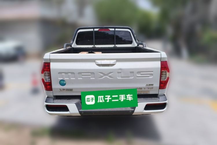 Used SAIC MAXUS T70 2019 2.0T Diesel Manual Two-Wheel Drive Comfort Version with Long Body and High Ground Clearance
