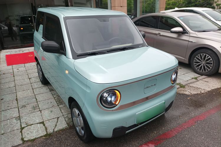 Used Geely Galaxy Panda 2023 Panda Mini 200km Endurance Bear Front Right 45 Deg