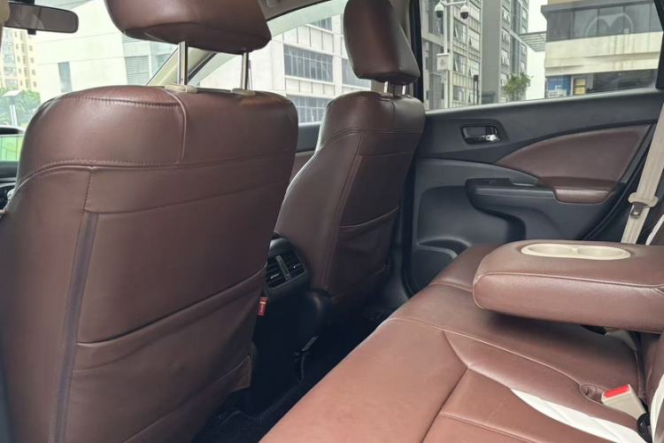 Used Honda CR-V 2015 2.0L two-wheel drive Fashion Edition Interior 3