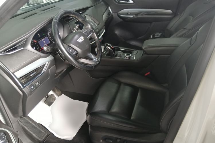 Used Cadillac XT4 2021 28T Two-Wheel Drive Luxury Version Left Front Seat