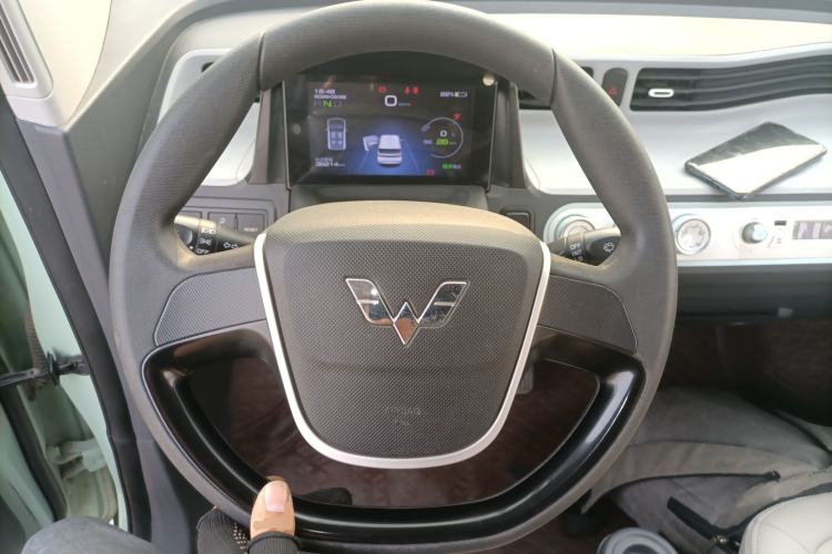 Used Wuling Hongguang MINIEV 2021 Macaron Fashion Edition Lithium-Ion Battery Steering Wheel