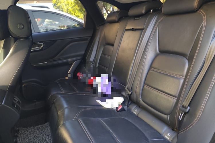 Used Jaguar F-PACE 2018 2.0T Four-Wheel Drive Urban Luxury Edition Left Rear Seat