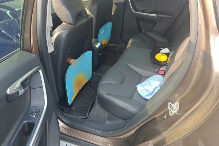 Used Volvo XC60 2015 T5 Smart Upgrade Model
