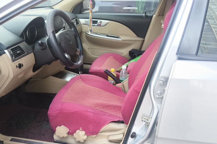 Used Buick Excelle 2011 1.6LX-AT Left Front Seat