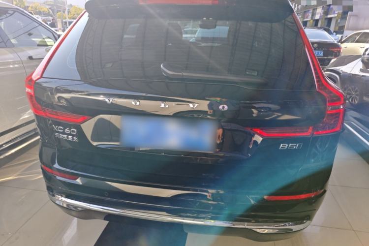 Used Volvo XC60 2025 B5 Four-Wheel Drive Smart & Advanced Luxury Edition
