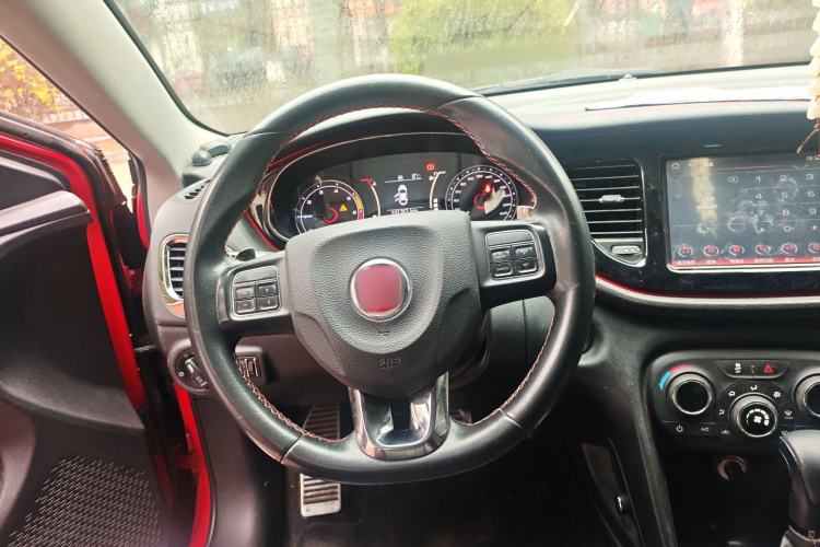 Used Fiat Viaggio 2015 1.4T Automatic Enjoyment Edition
