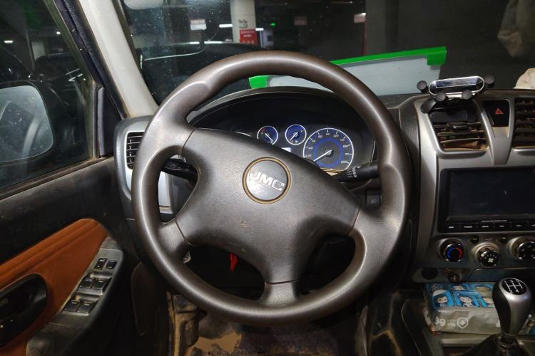 Used JMC Baodian 2016 2.8T New Value-Added Diesel Two-Wheel Drive Extended Cargo Basic Version JX493ZLQ4F