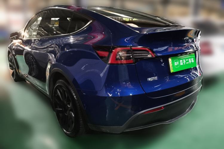 Used Tesla Model Y 2021 Long-Range All-Wheel-Drive Version
