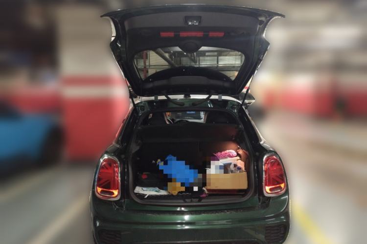 Used MINI 2018 1.5T COOPER Racing Edition Five-Door Version Trunk