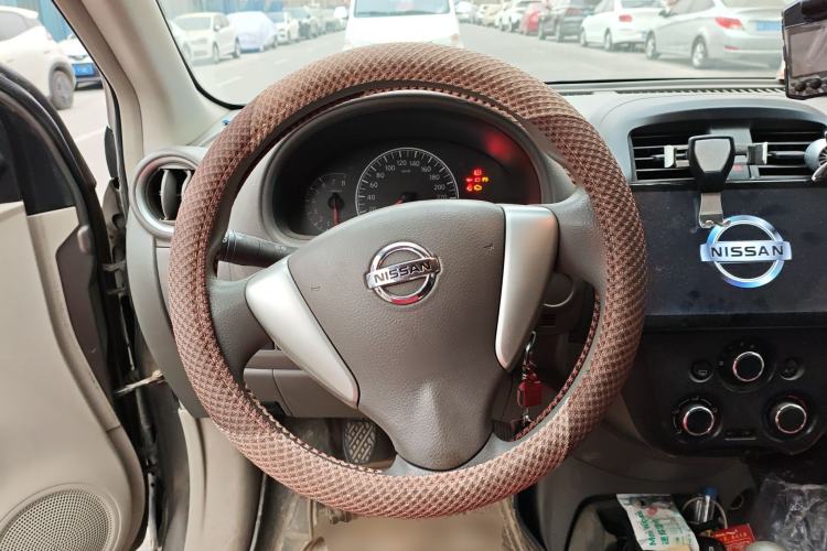 Used Nissan Sunny 2015 1.5XE Manual Comfort Edition
