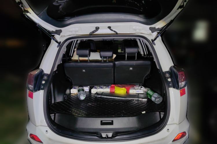 Used Toyota RAV4 2016 2.0L CVT Two-Wheel Drive Smart Edition China V Standard Trunk