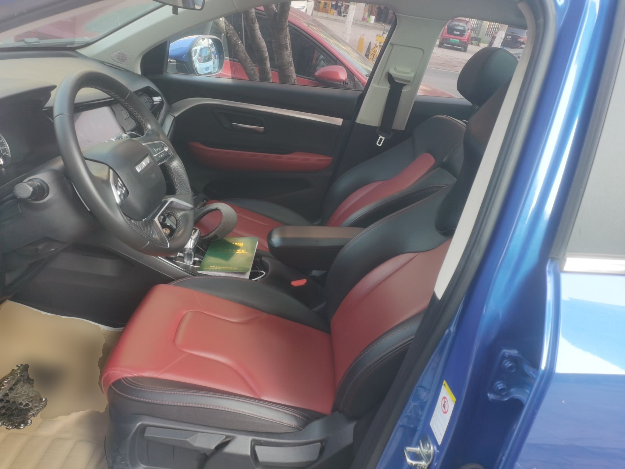 المقاعد الأمامية داخل السيارة