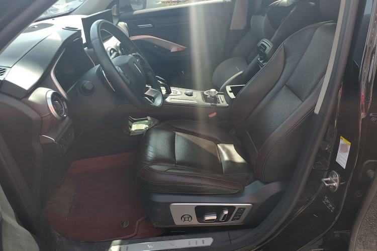 Used Wey VV6 2021 2.0T Two-Wheel Drive Smart Plus
