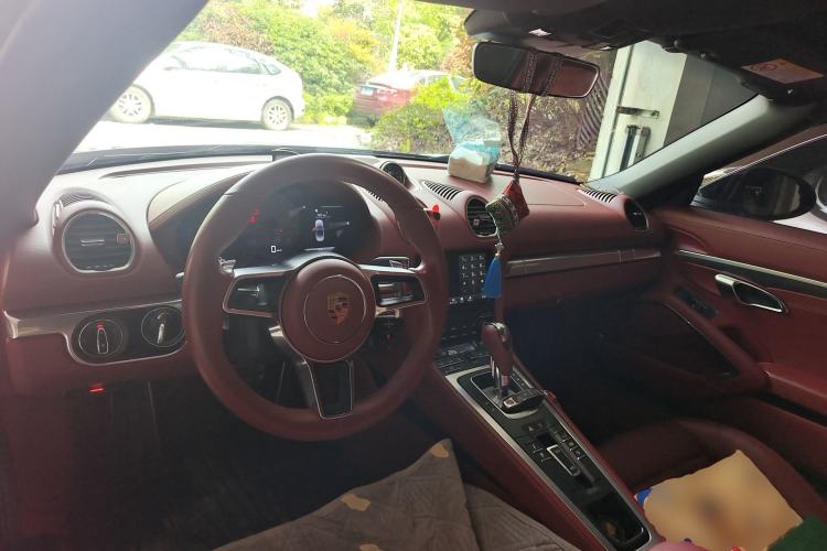 Used Porsche 718 2018 Boxster S 2.5T Center Console