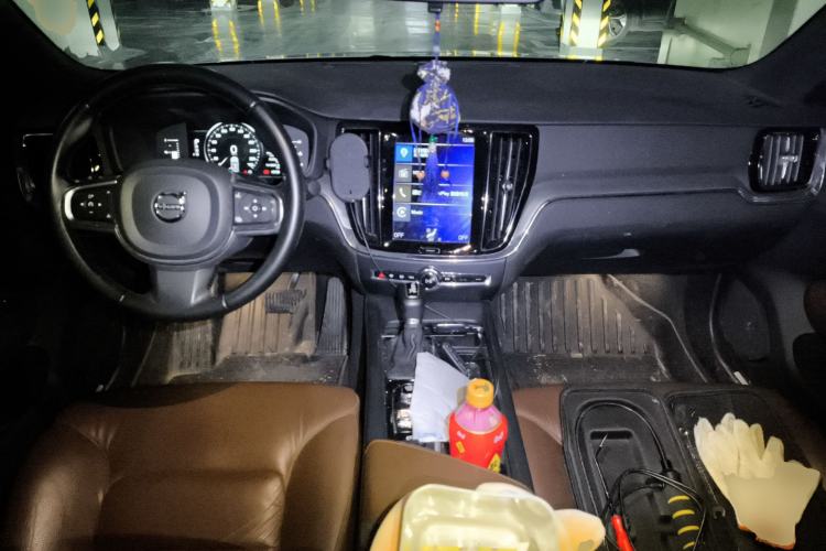 Used Volvo S60 2020 T4 Zhiyi Luxury Edition
