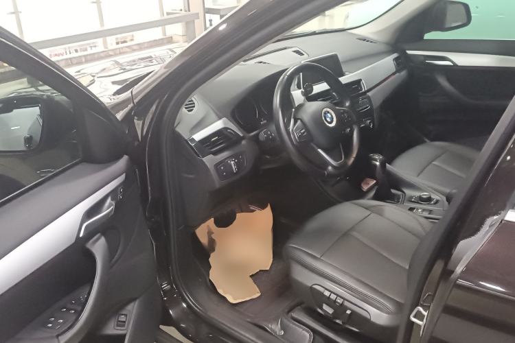 Used BMW X1 2018 sDrive20Li Leading Model
