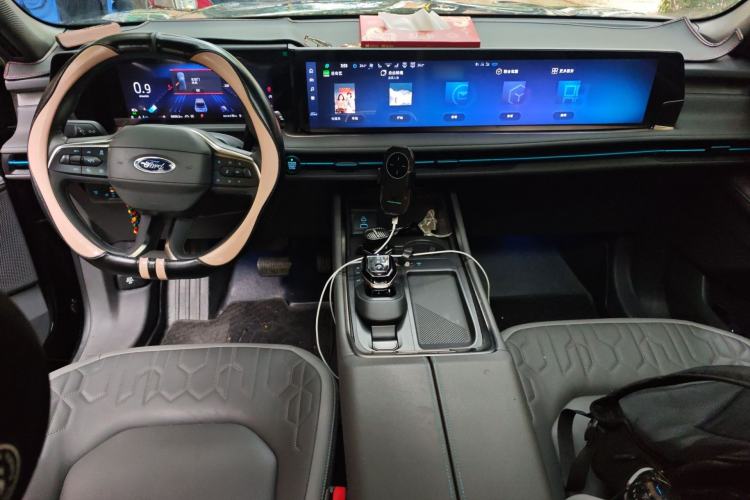 Used Ford Edge 2023 Ford Explorer L 2.0T EcoBoost Two-Wheel Drive 7-Seater Luxury Model