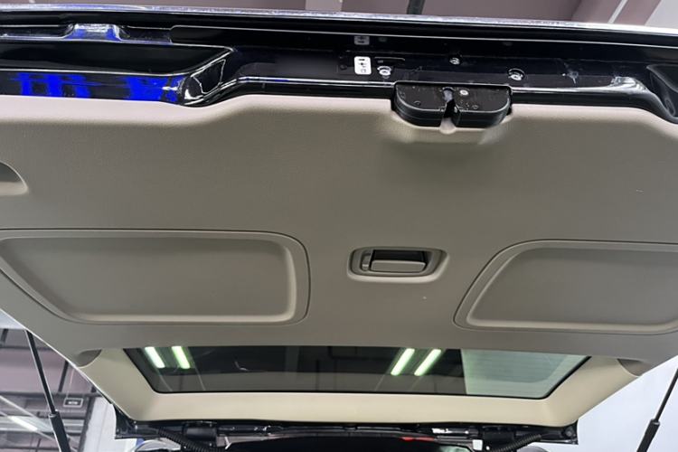 Used Mercedes-Benz Viano 2015 3.0L Partner Edition Exterior 7