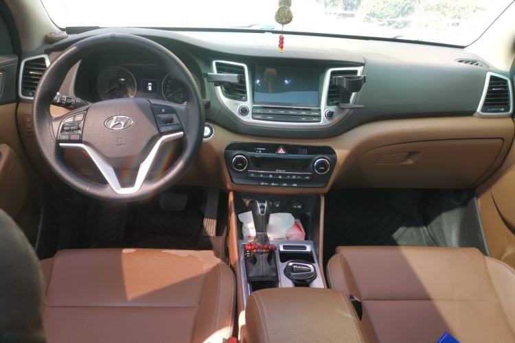 Used Hyundai Tucson 2015 1.6T Dual-Clutch Two-Wheel-Drive Smart Model
