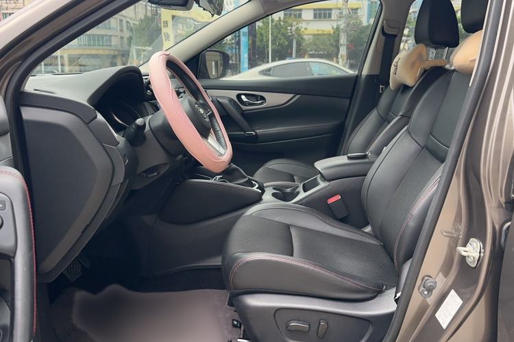 Used Nissan Qashqai 2019 2.0L CVT Luxury Edition Left Front Seat