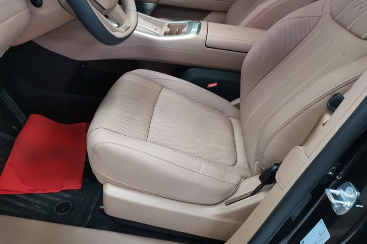 Used ONVO Luxeed L90 2025 Model—Ultra Six-Seater Version
