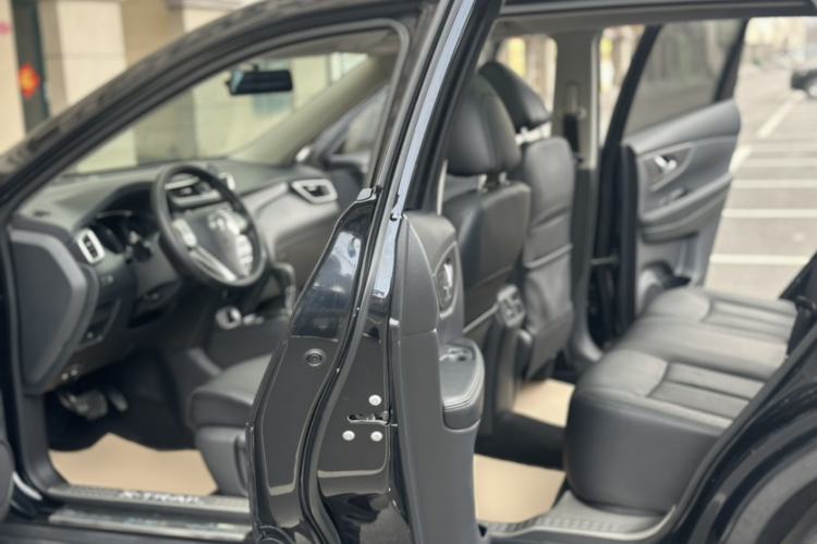 Used Nissan X-Trail 2015 2.0L CVT Comfort MAX Edition 2WD