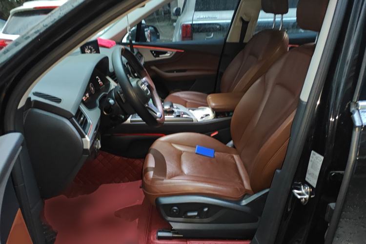 Used Audi Q7 2018 45 TFSI Technology Edition Left Front Seat