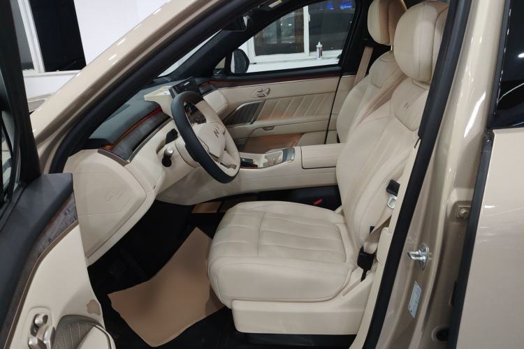 Used ONVO Luxeed L90 2025 Model—Max Six-Seater Version
