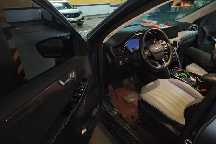 Used Ford Escape 2020 EcoBoost 245 Four-Wheel Drive Luxury Edition
