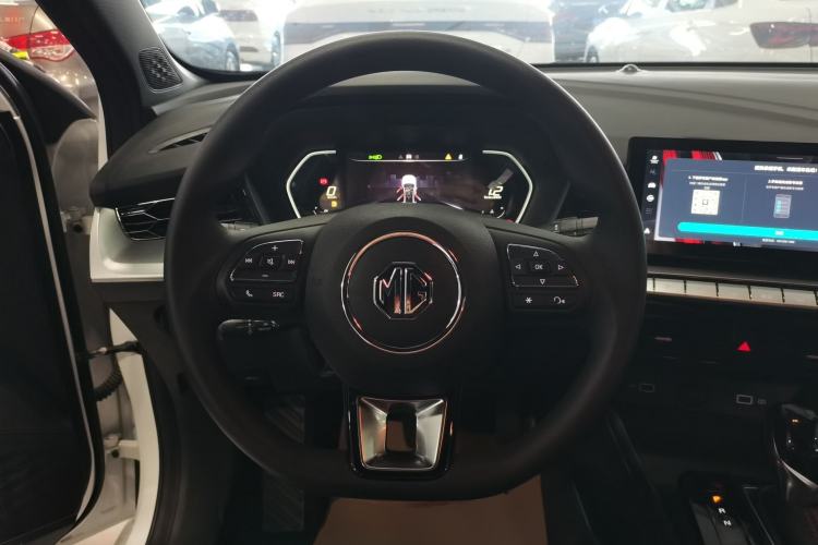 Used MG 5 2023 180 DVVT CVT Luxury Edition
