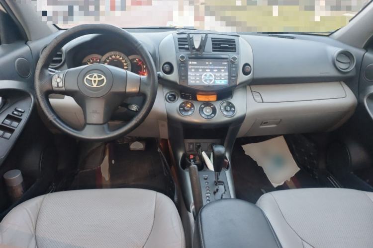 Used Toyota RAV4 2009 2.4L Automatic Luxury Edition
