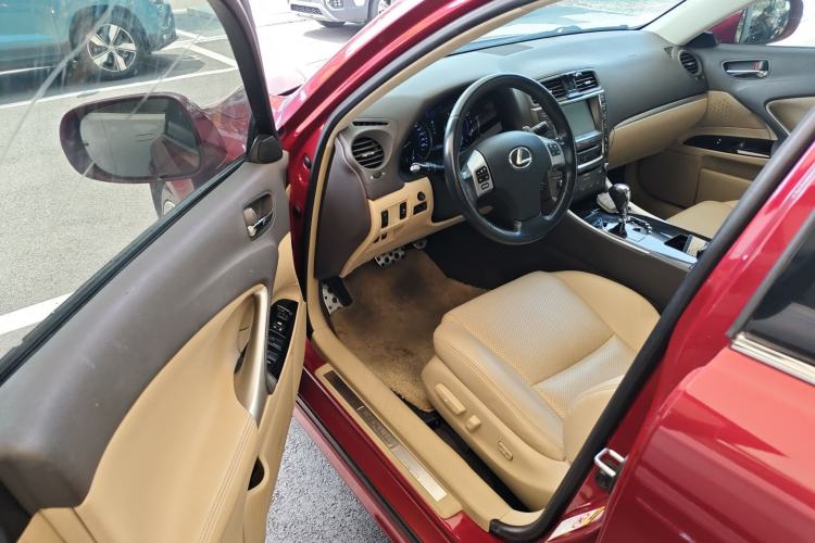 Used Lexus IS 
