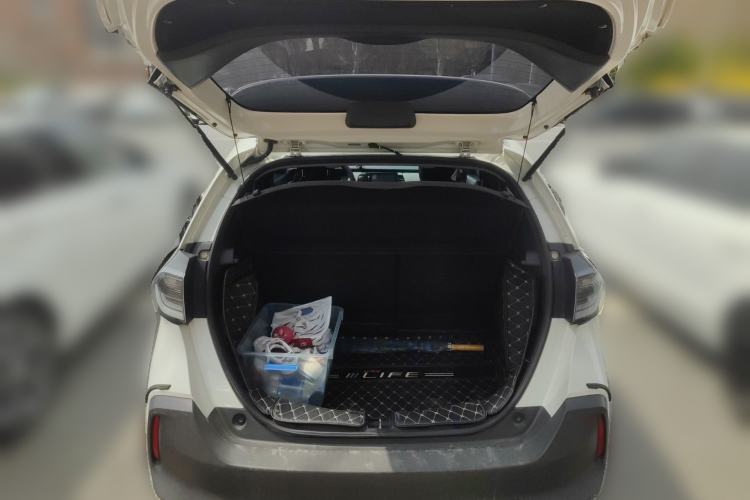 Used Honda LIFE 2021 1.5L CVT CRO-SS Fun Edition Trunk