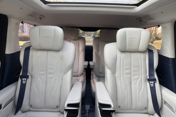 Used Buick Century 2023 2.0T Six-Seater Yinshi Edition
