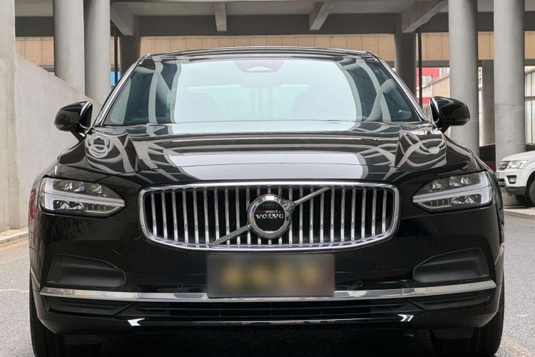 Used Volvo S90 2025 B5 Zhiyi Luxury Edition Exterior 4