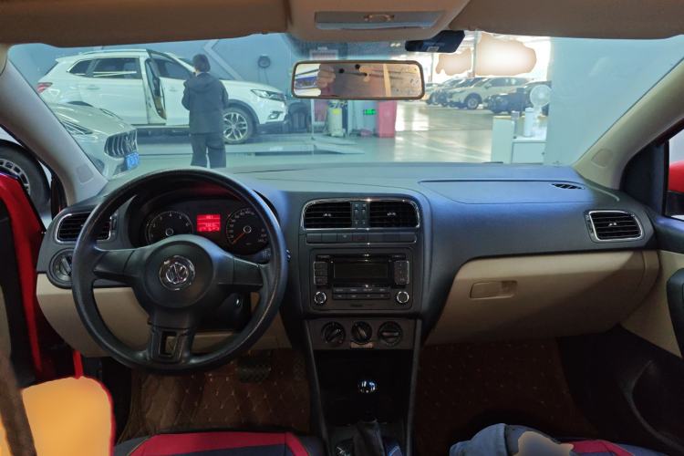 Used Volkswagen Polo 2011 1.4L Automatic ZhiShang Version
