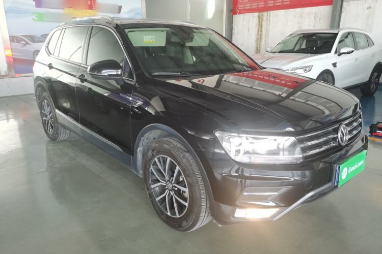 Used Volkswagen Tiguan L 2018 Revised Version 330TSI Automatic Two-Wheel Drive Comfort Edition Front Right 45 Deg