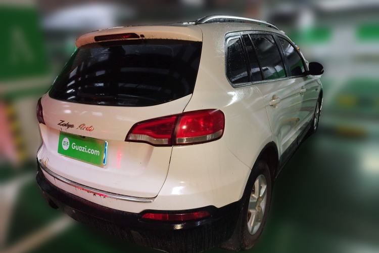 Used Zotye Domy X5 2015 1.5T Manual Luxury Version China IV Standard
