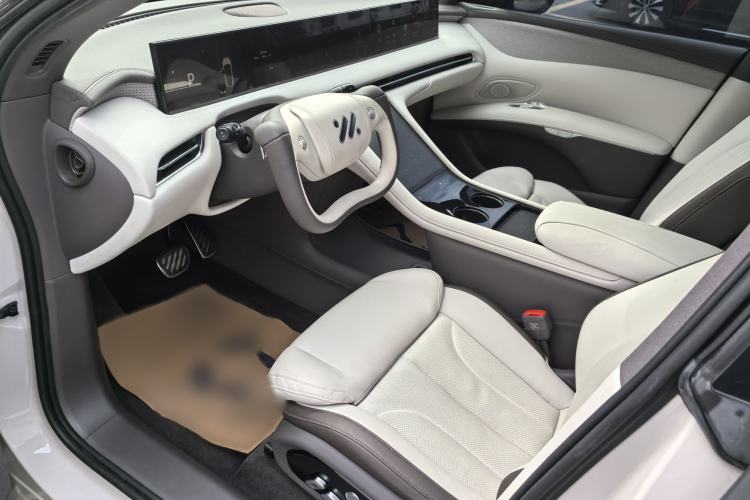 Used IM LS7 2023 90 kWh Elite Rear-Drive Version