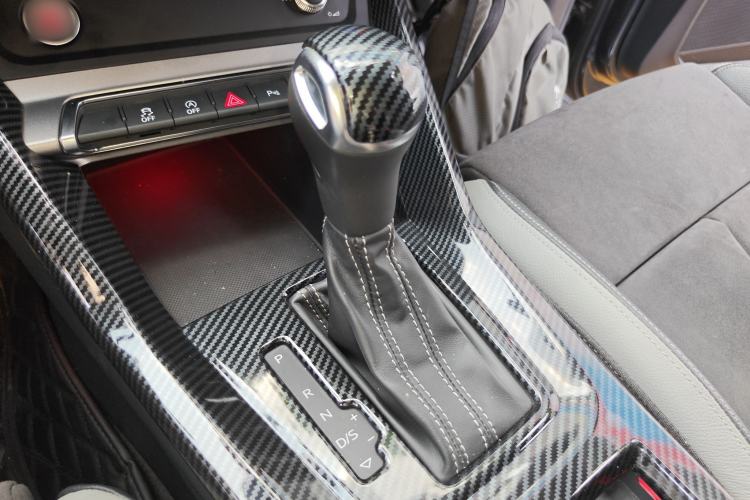 Used Audi Q3 2019 35 TFSI Advanced Dynamic Edition Gear Lever