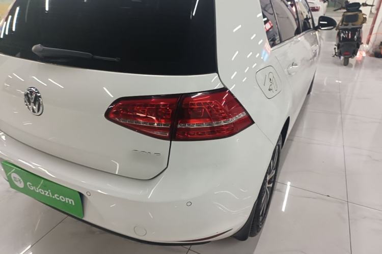 Used Volkswagen Golf 2016 230TSI Automatic Luxury Version
