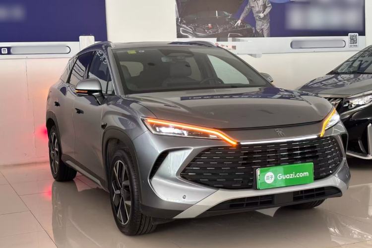 Used BYD Song L DM-i 2025 Intelligent Driving Version 160 km Beyond-Range Type Front Right 45 Deg