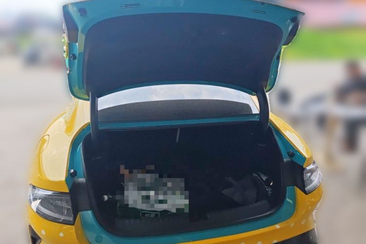 Used Xiaomi Auto SU7 2024 Four-Wheel Drive Ultra-Long Range Advanced Intelligent Driving Max Edition
