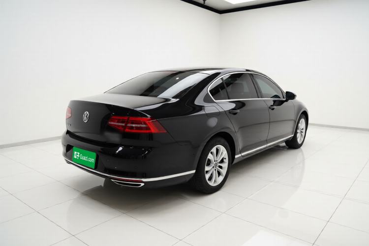 Used Volkswagen Magotan 2018 330TSI DSG Luxury Model Exterior 5