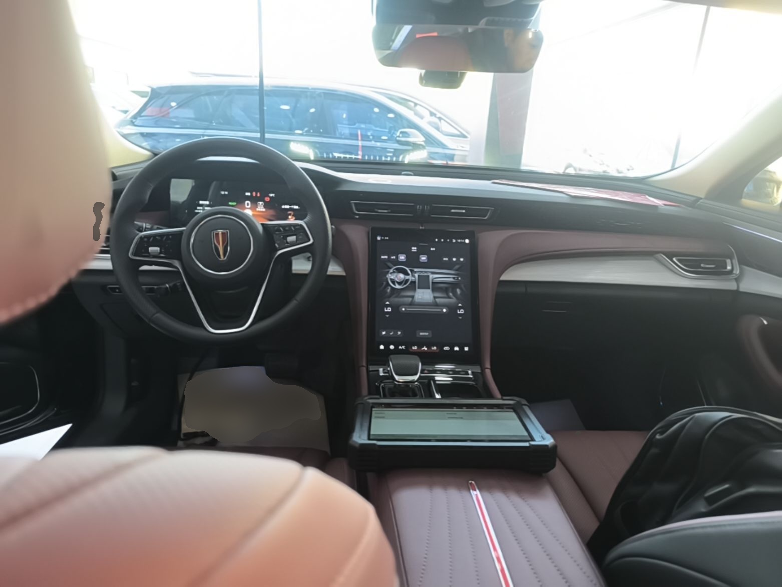 Hongqi H5 PHEV 2025 130 Super Hybrid Version — снимка 12