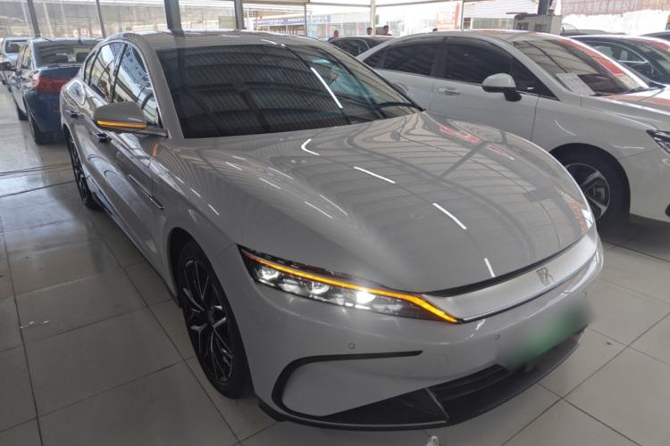 Used BYD Han 2025 DM-i 125KM Elite Model Front Right 45 Deg