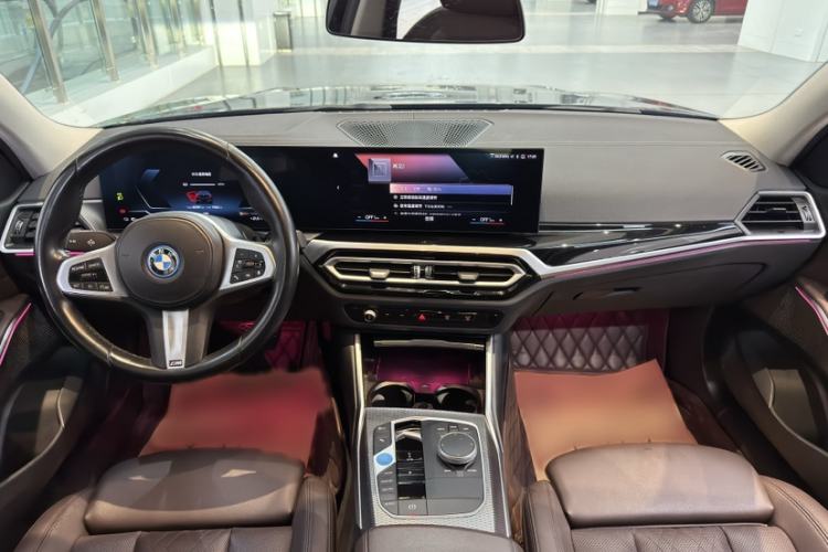 Used BMW i3 2023 eDrive 40 L Midnight Edition Interior 1