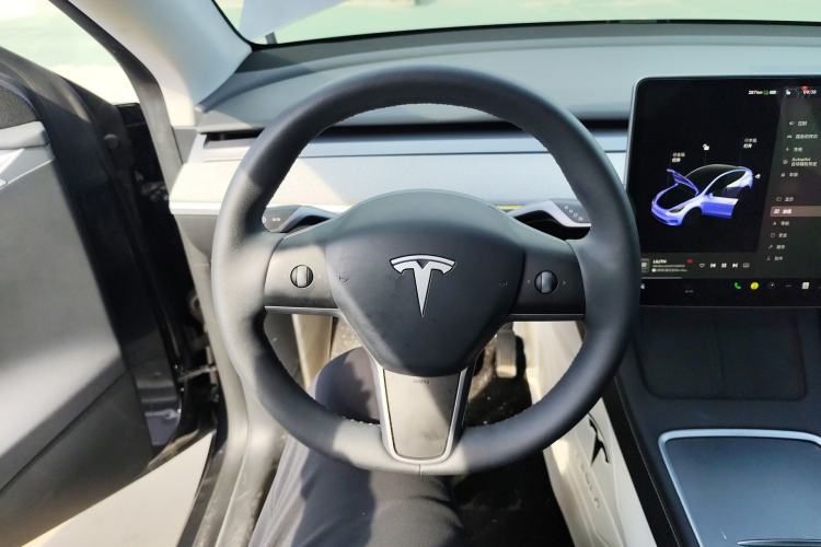 Used Tesla Model Y 2024 Rear-Wheel-Drive Version Steering Wheel