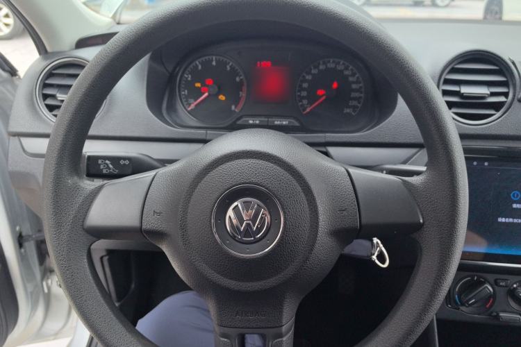 Used Volkswagen Jetta 2015 Value Edition 1.6L Manual Fashionable Style Steering Wheel