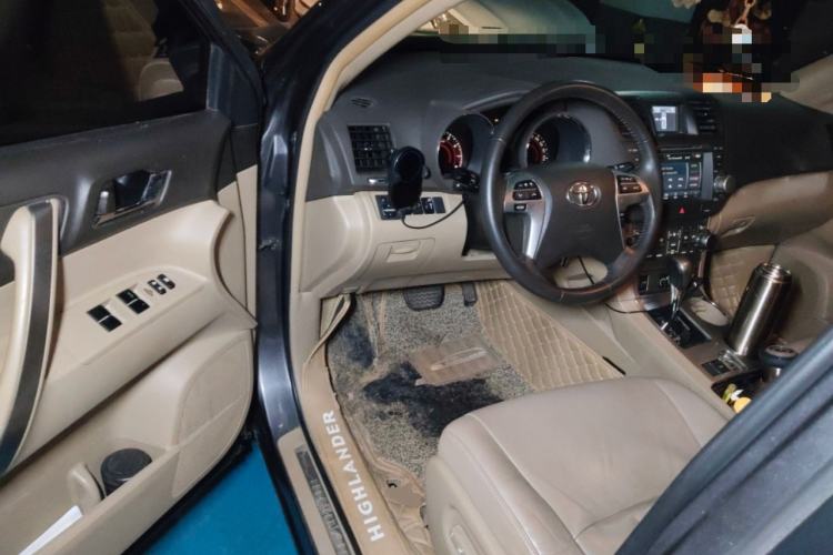 Used Toyota Highlander 2012 2.7L Two-Wheel Drive 7-Seater Luxury Edition